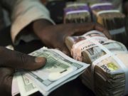 Panic As Dollar Breaks N900/$ Ceiling, Heads to N950/$ at Alternative Markets